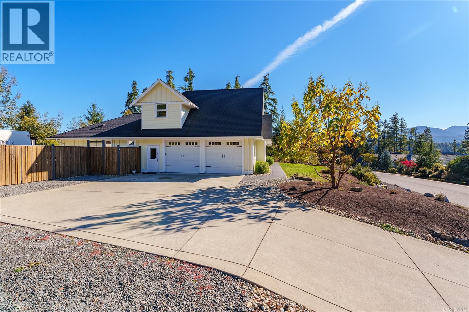 7371 Lakefront Dr