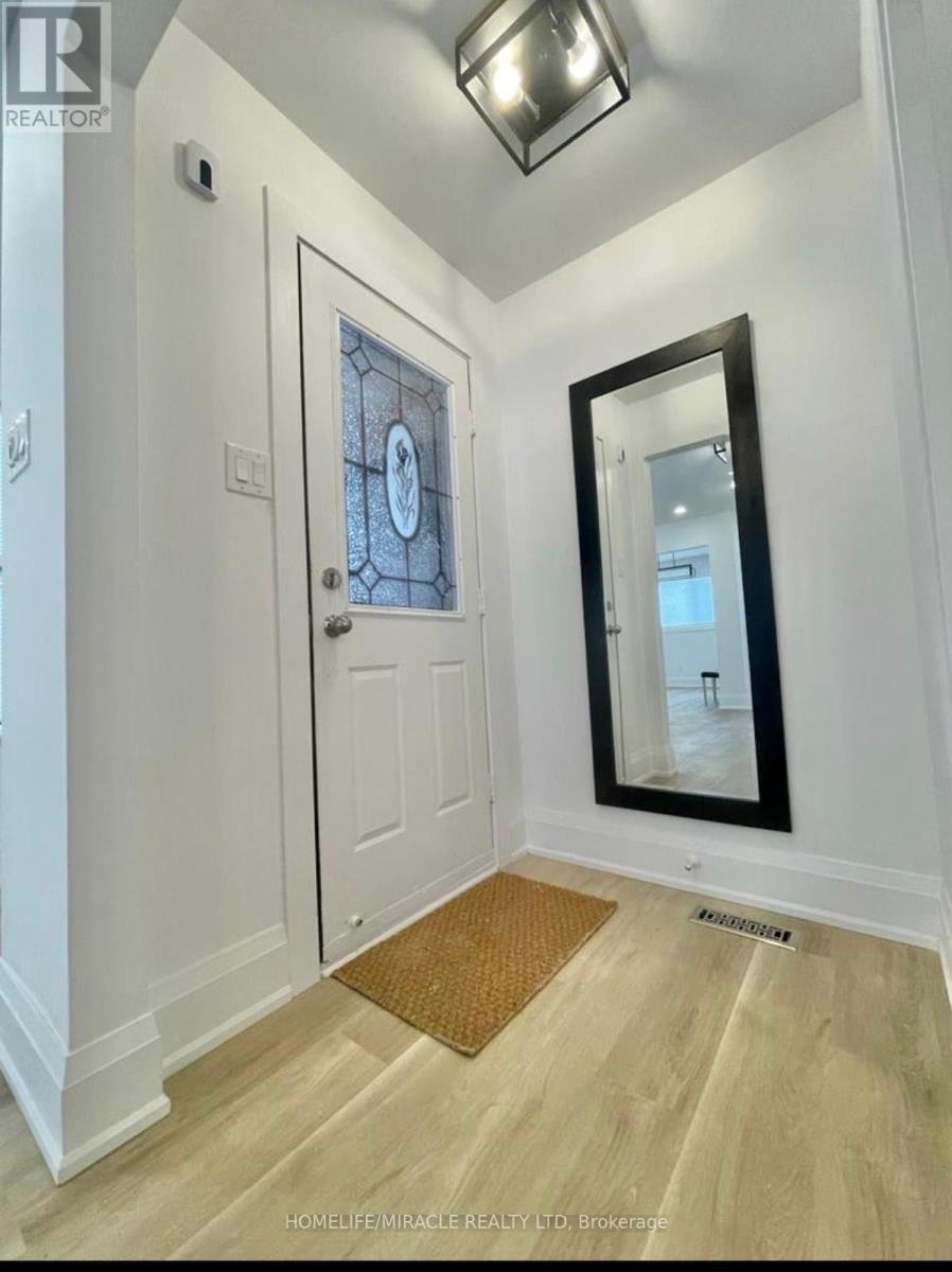 21 Ecclestone Drive, Brampton, Ontario L6X 3N7 - Photo 2 - W14097308