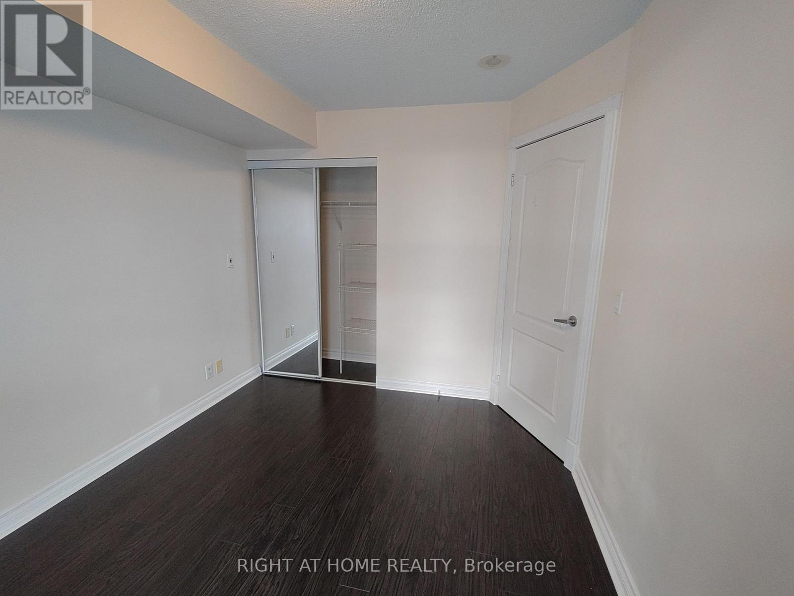 1301 - 33 Elm Drive W, Mississauga, Ontario  L5B 4M2 - Photo 11 - W14097336
