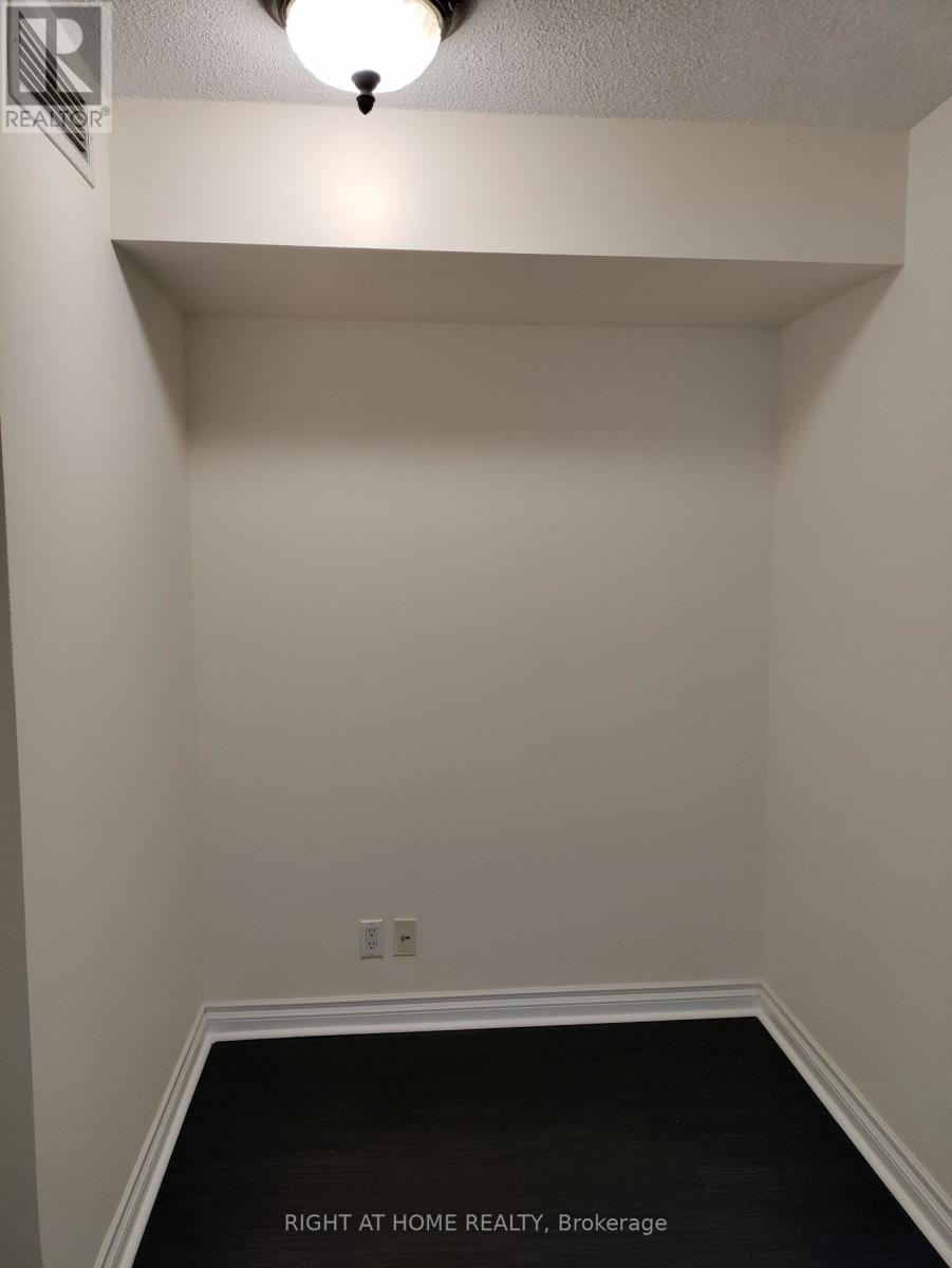 1301 - 33 Elm Drive W, Mississauga, Ontario  L5B 4M2 - Photo 12 - W14097336