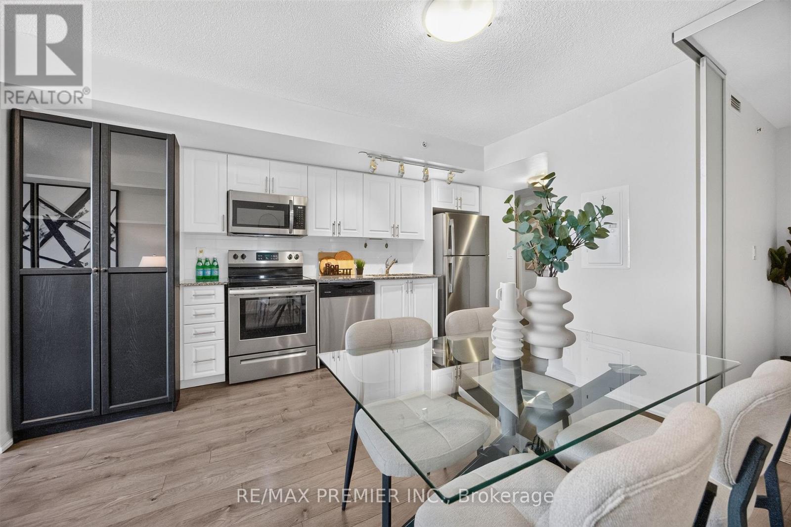 704 - 3091 Dufferin Street, Toronto, Ontario  M6A 0C4 - Photo 10 - W14097350
