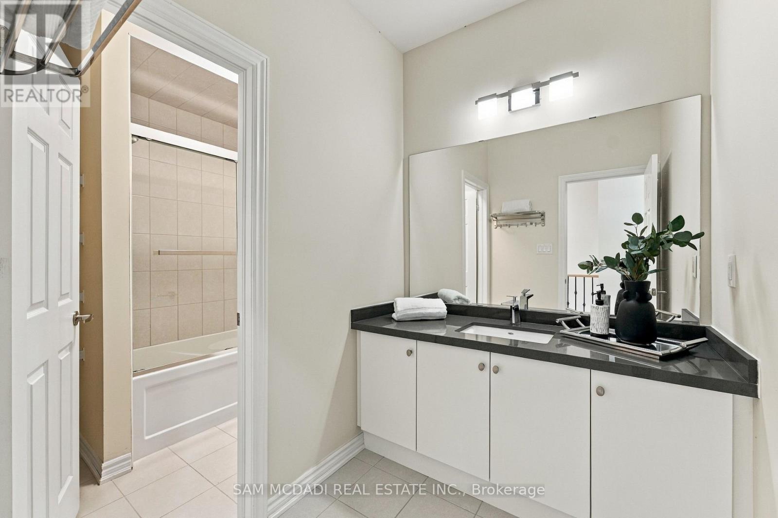 2076 Coppenwood Common, Burlington (Tyandaga), Ontario  L7P 0V8 - Photo 23 - W14097372