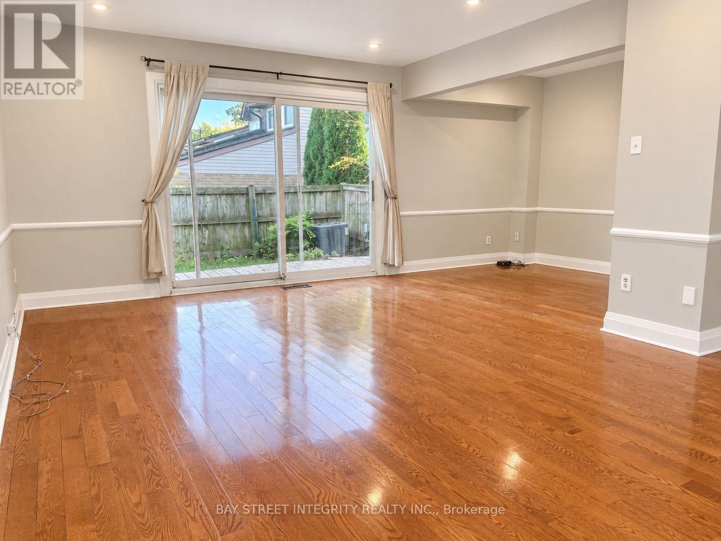 29 - 1580 Lancaster Drive, Oakville, Ontario  L6H 2Z5 - Photo 11 - W14097380