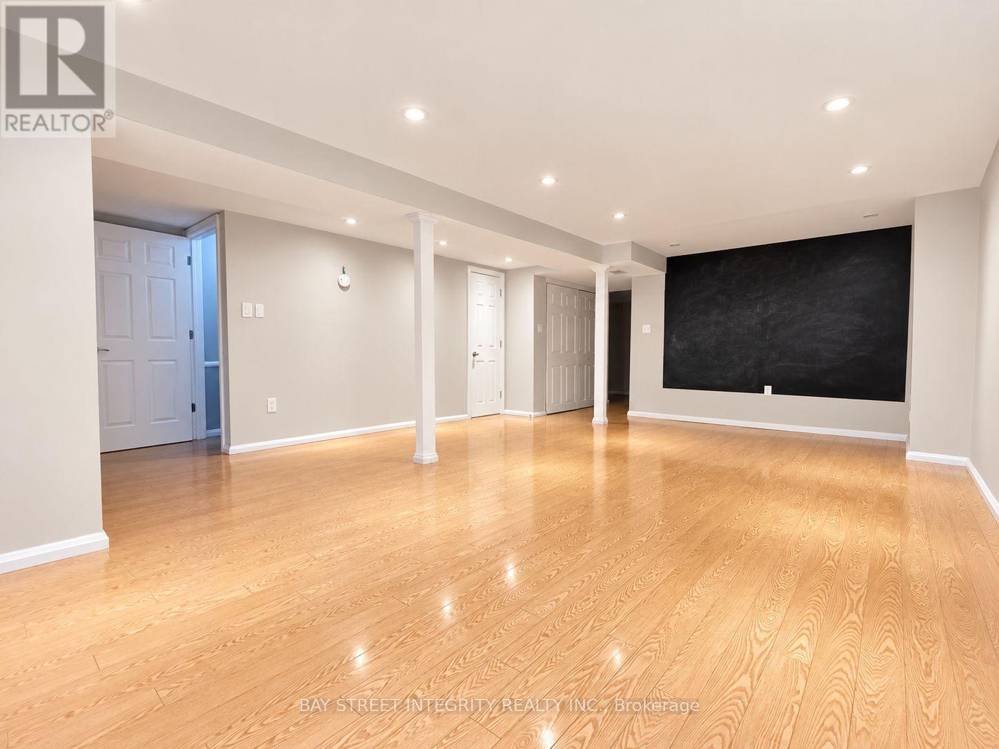 29 - 1580 Lancaster Drive, Oakville, Ontario  L6H 2Z5 - Photo 26 - W14097380