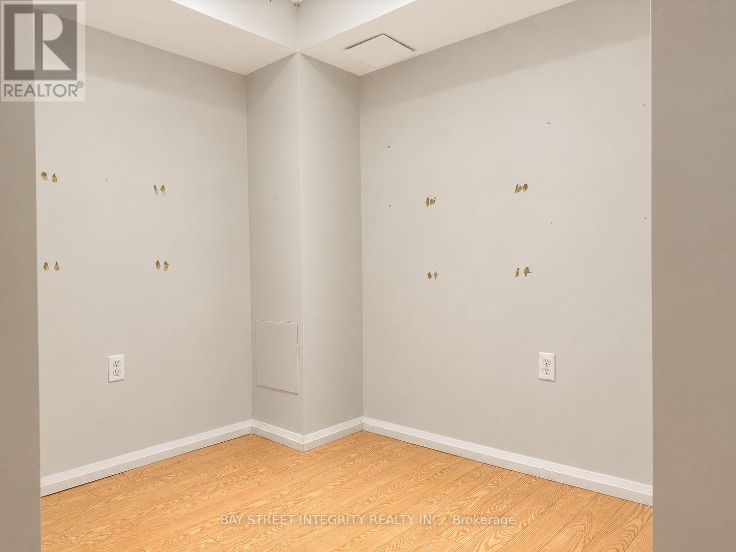 29 - 1580 Lancaster Drive, Oakville, Ontario  L6H 2Z5 - Photo 27 - W14097380