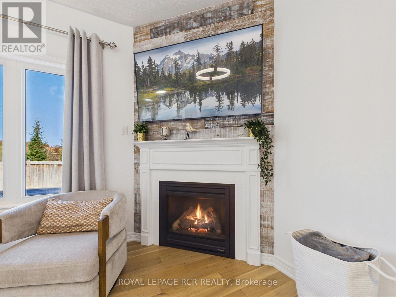 206 Shephard Avenue, New Tecumseth, Ontario  L9R 0K1 - Photo 14 - N14094464