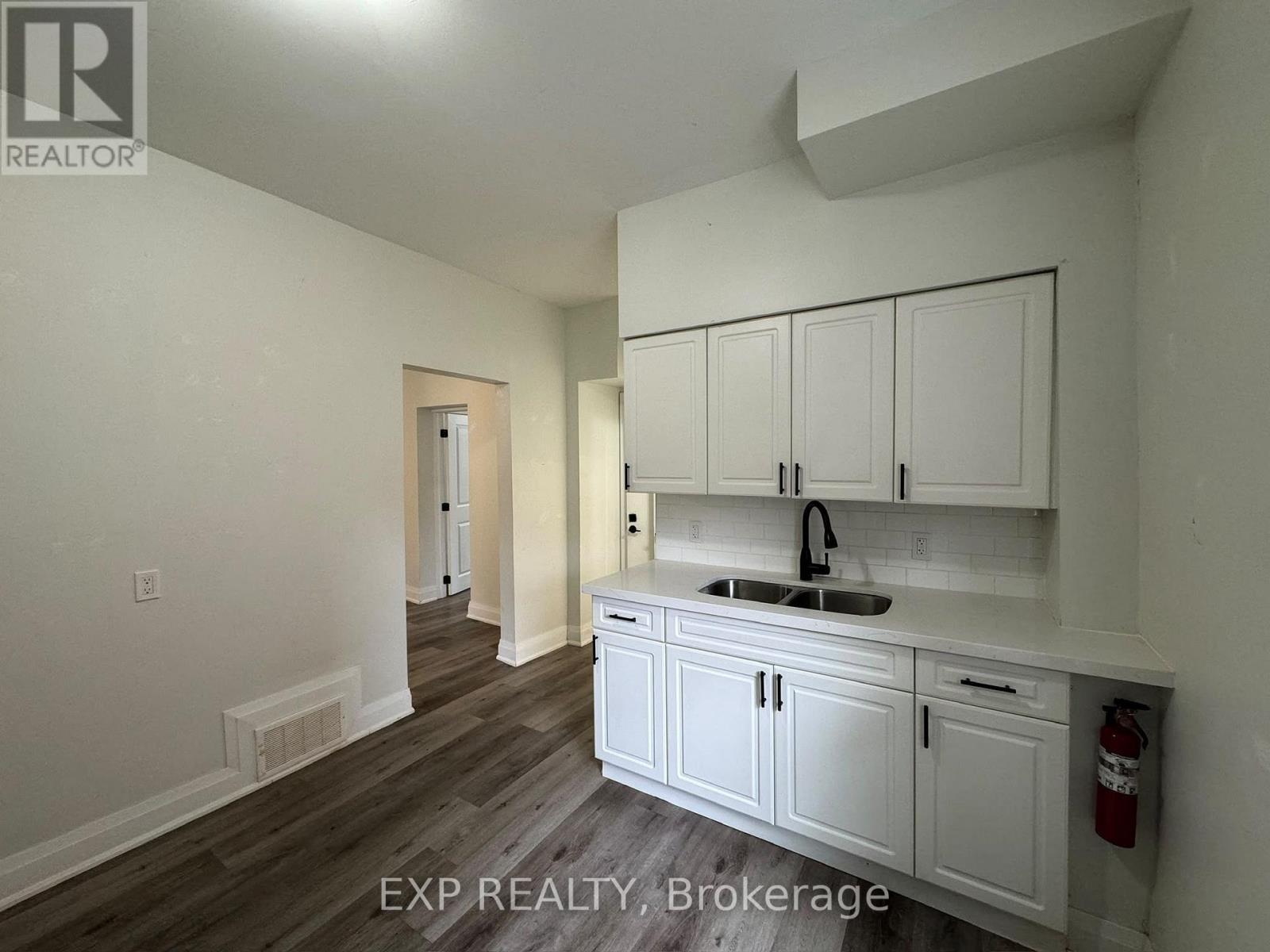 58 Arthur Avenue N, Hamilton, Ontario  L8L 6C5 - Photo 5 - X14097326