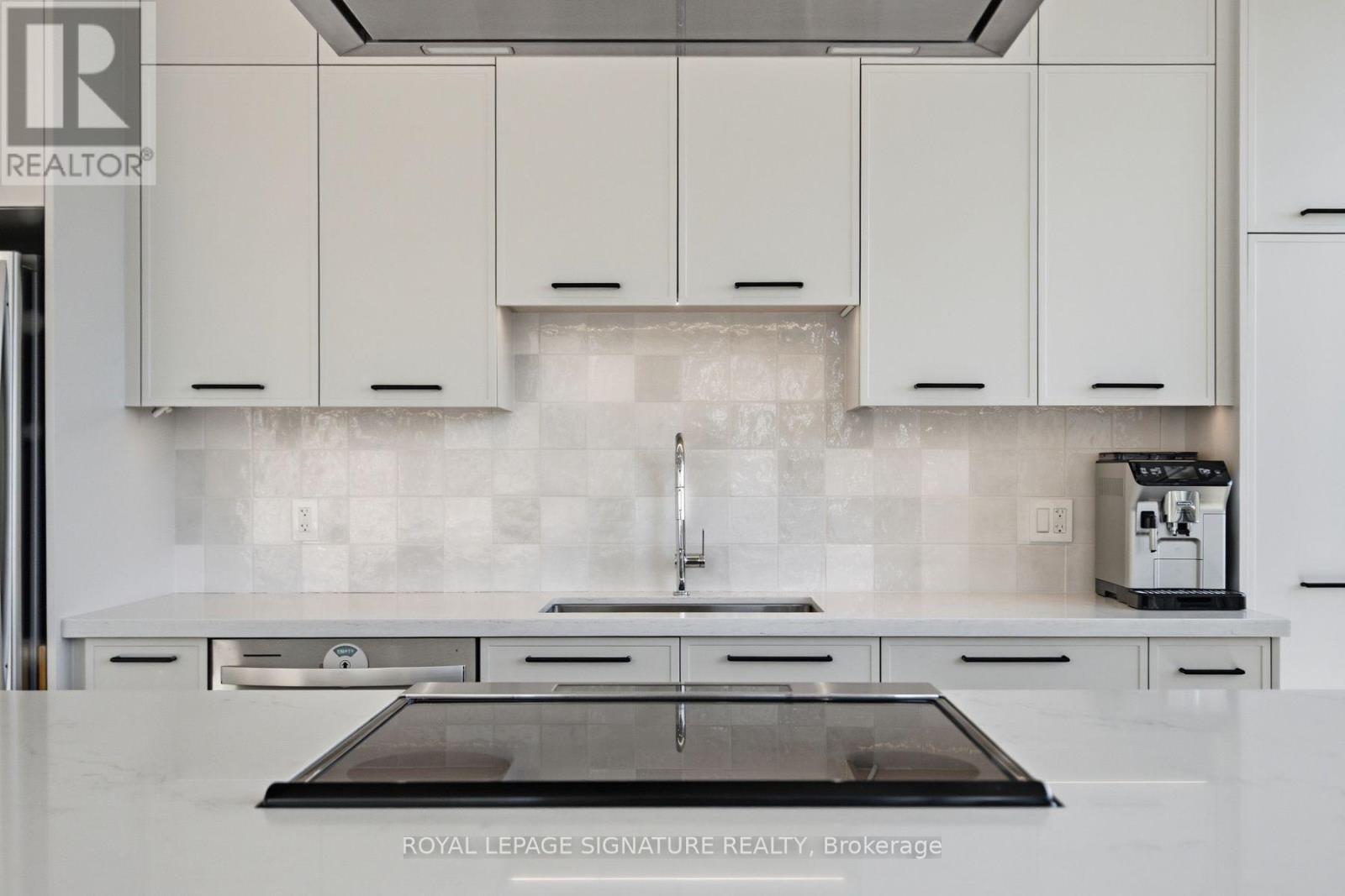1002 - 980 Yonge Street, Toronto, Ontario  M4W 3V8 - Photo 18 - C14097010