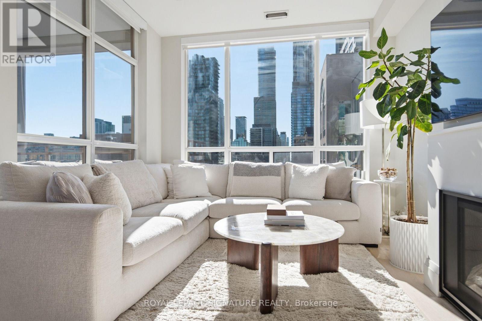 1002 - 980 Yonge Street, Toronto, Ontario  M4W 3V8 - Photo 7 - C14097010