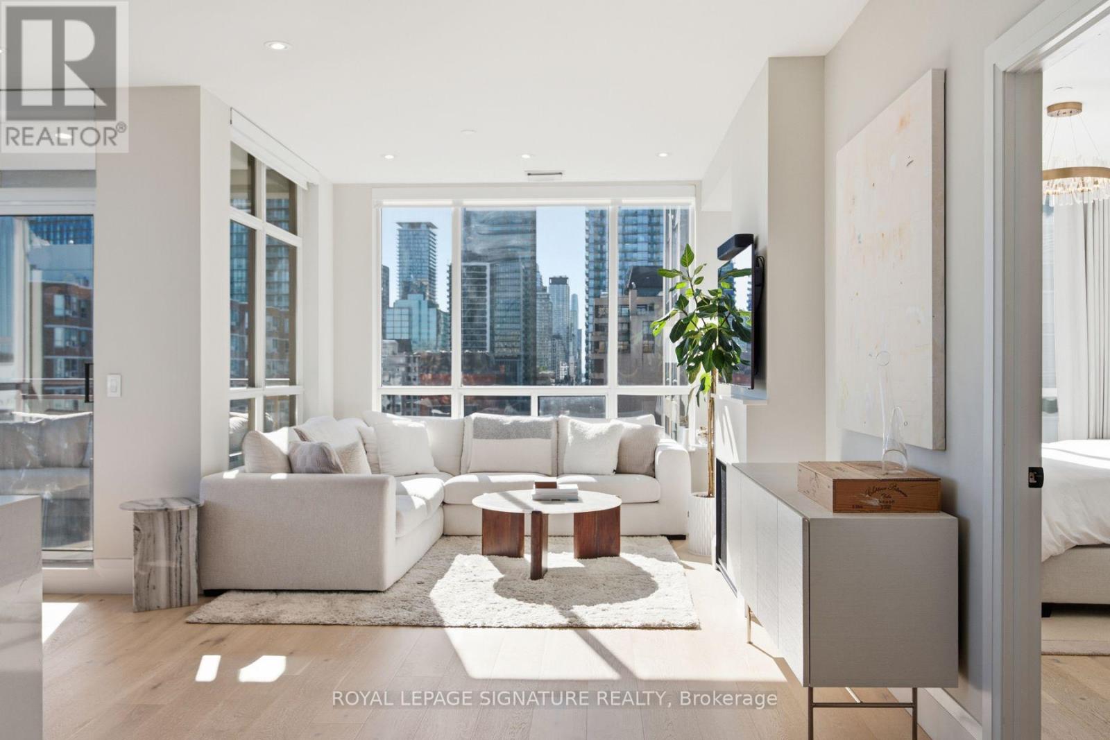 1002 - 980 Yonge Street, Toronto, Ontario  M4W 3V8 - Photo 8 - C14097010