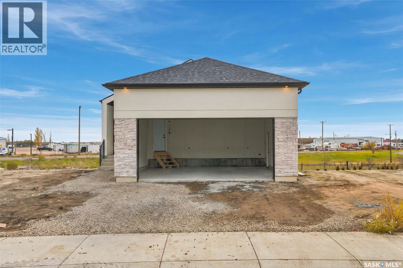 151 Nazarali Way, Saskatoon, Saskatchewan  S7V 1P6 - Photo 2 - SK051533