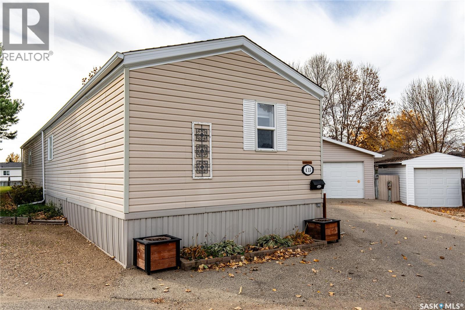 E15 1455 9th Avenue Ne, Moose Jaw, Saskatchewan  S6J 1C6 - Photo 3 - SK051514