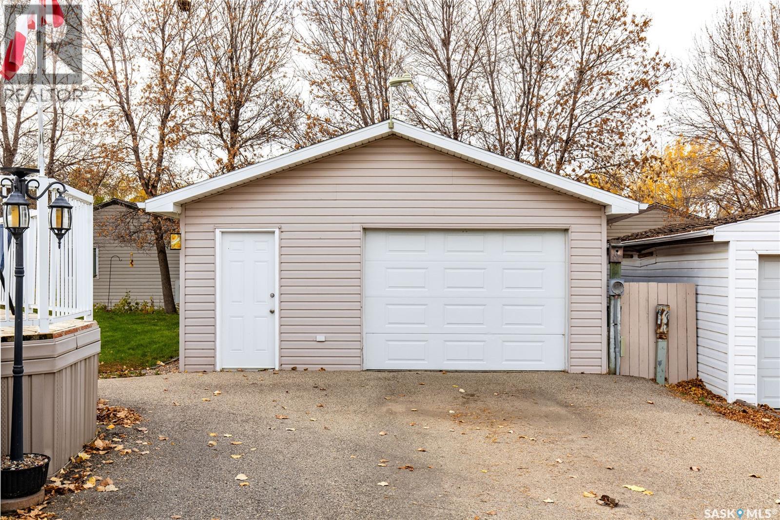 E15 1455 9th Avenue Ne, Moose Jaw, Saskatchewan  S6J 1C6 - Photo 41 - SK051514