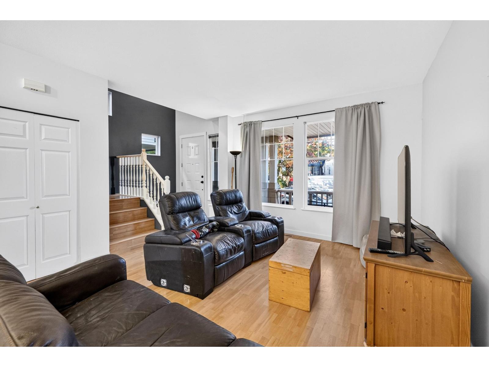 6718 185 Street, Surrey, British Columbia  V3S 9B2 - Photo 5 - R3175983