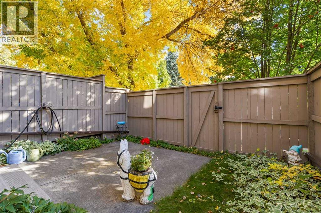 4 Glamis Gardens Sw, Calgary, Alberta  T3E 6S4 - Photo 28 - A2347309