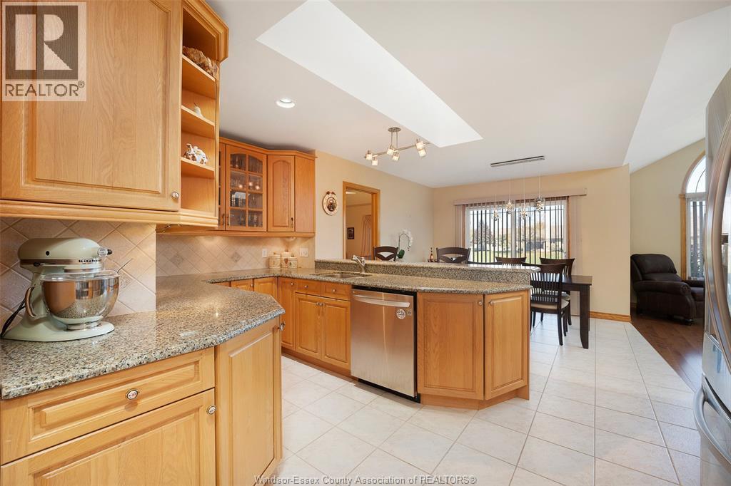 1353 Imperial Crescent, Windsor, Ontario  N9G 2T6 - Photo 17 - 26025735