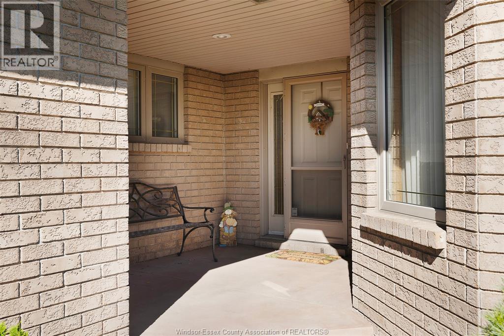 1353 Imperial Crescent, Windsor, Ontario  N9G 2T6 - Photo 6 - 26025735