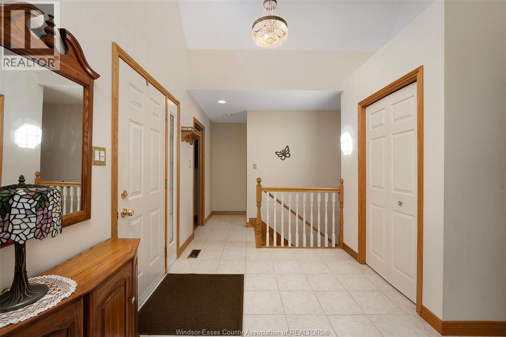 1353 Imperial Crescent, Windsor, Ontario  N9G 2T6 - Photo 8 - 26025735