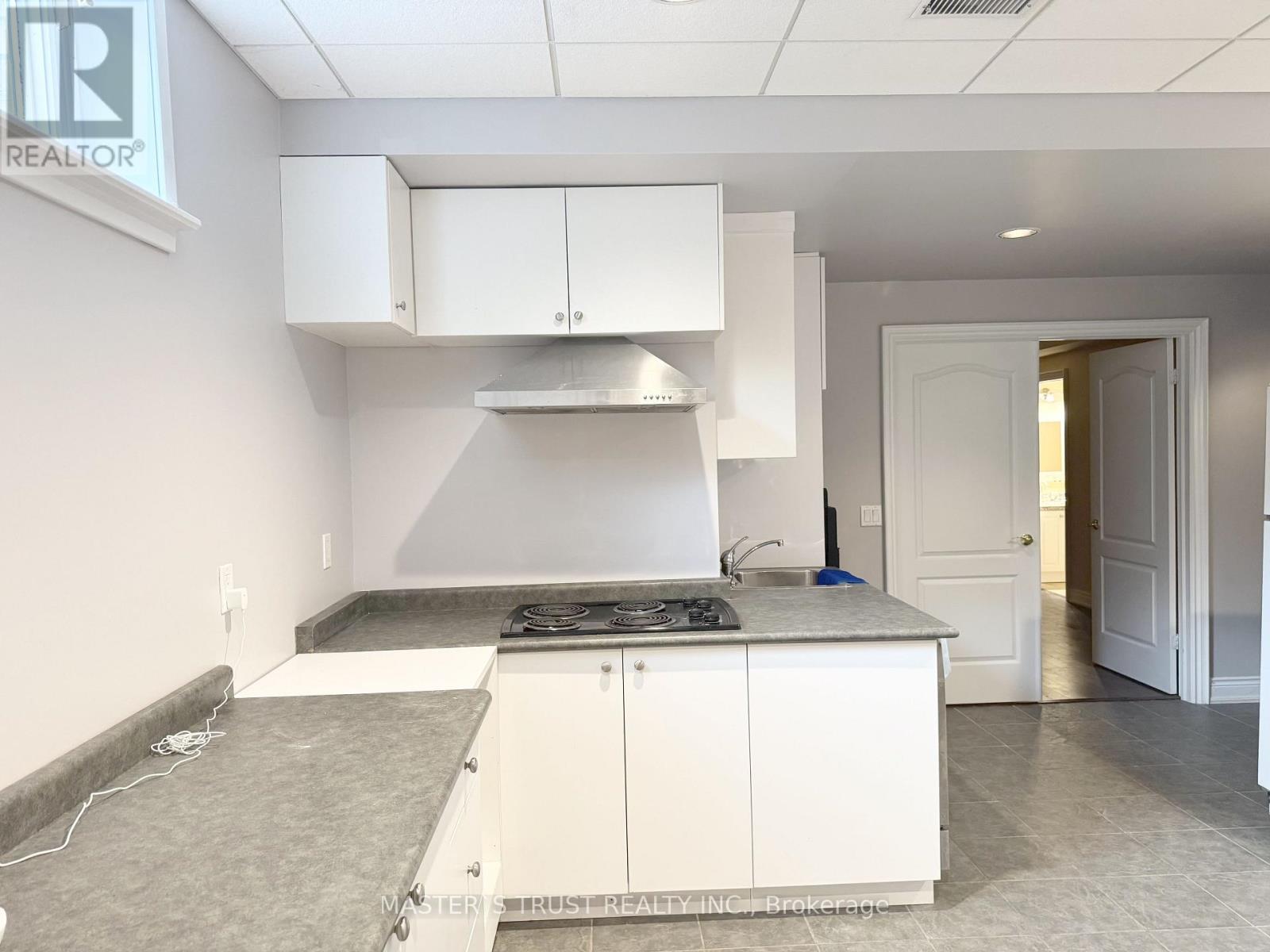 6 Cadmus Road, Toronto, Ontario M2M 2M4 - Photo 5 - C14097516