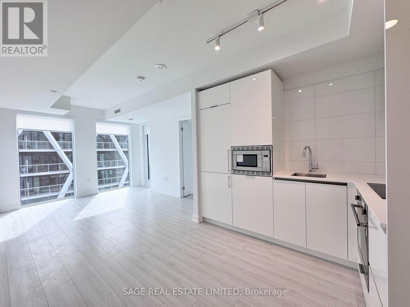 3505 - 238 SIMCOE STREET, Toronto, Ontario
