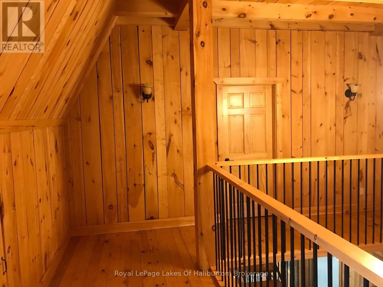 Loft Space - 195 Highland Street, Dysart Et Al, Ontario  K0M 1S0 - Photo 4 - X14097404