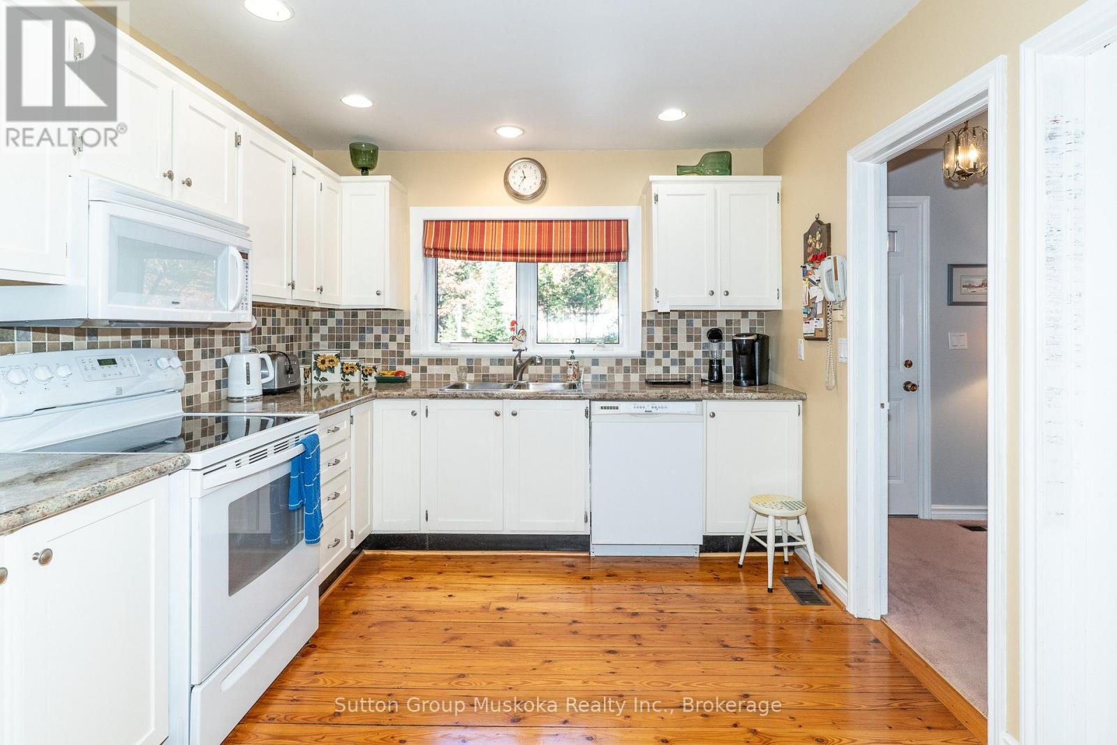 451 Muskoka Rd #10 Road, Huntsville (Stephenson), Ontario  P0B 1L0 - Photo 13 - X14097484