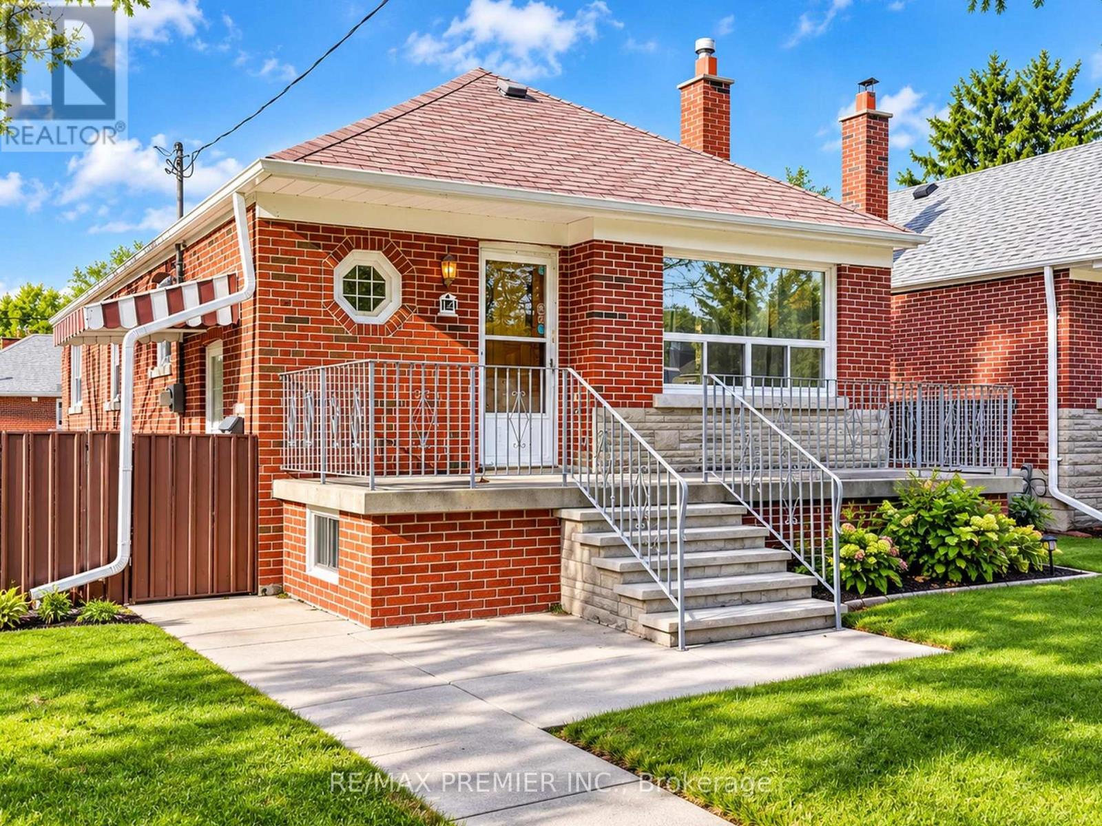 14 SHANEEN BOULEVARD, Toronto, Ontario