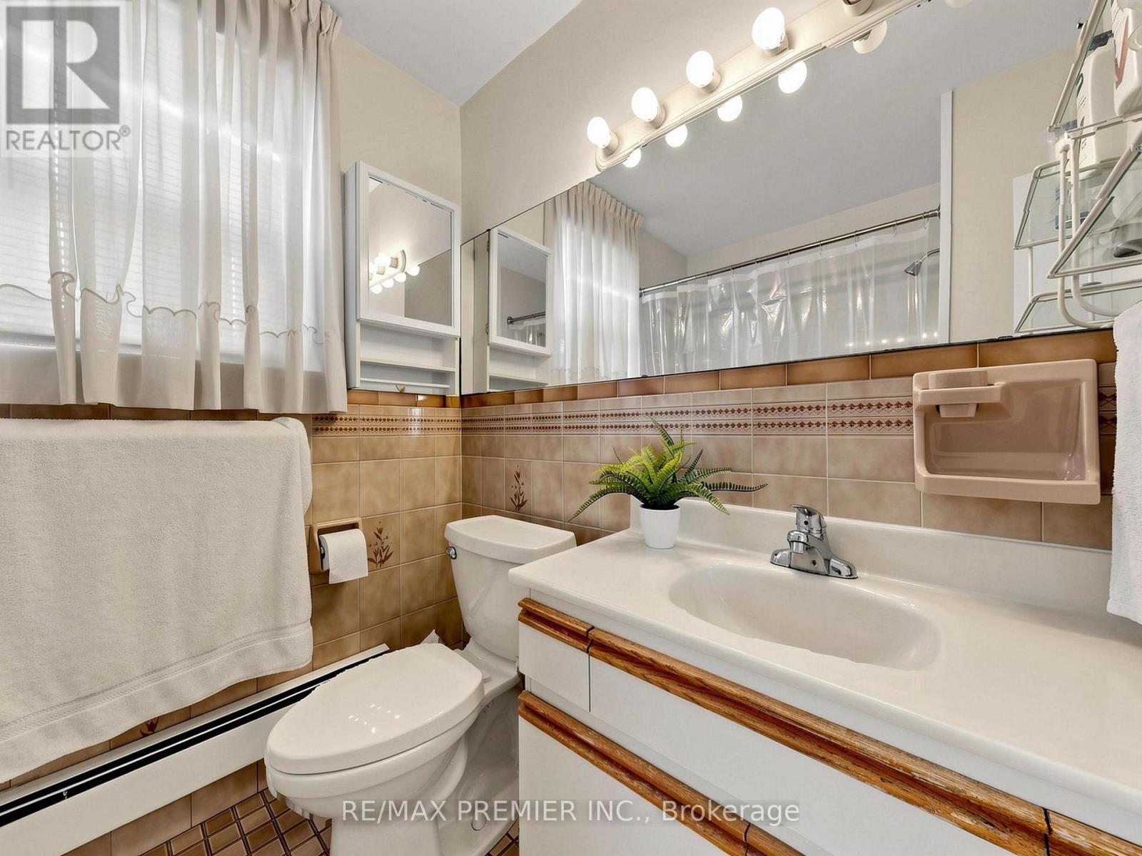 14 Shaneen Boulevard, Toronto, Ontario  M1R 1B7 - Photo 17 - E14097456