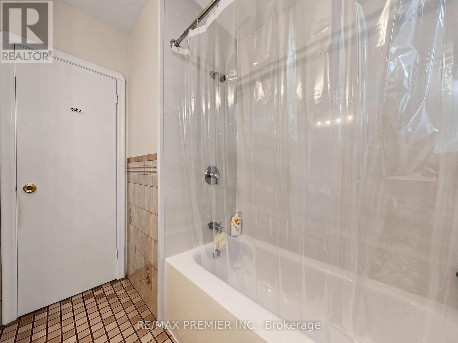14 Shaneen Boulevard, Toronto, Ontario  M1R 1B7 - Photo 18 - E14097456