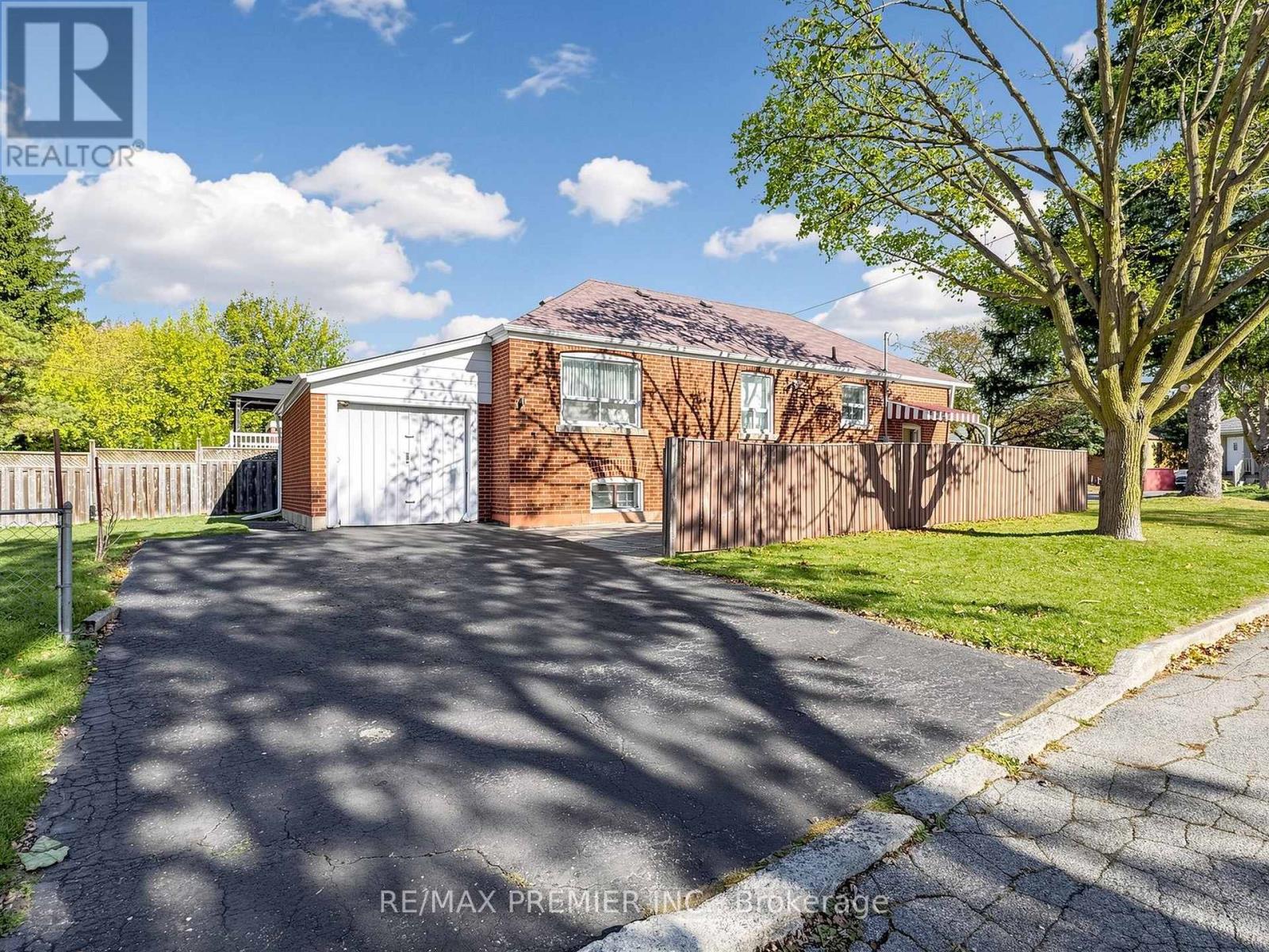 14 Shaneen Boulevard, Toronto, Ontario  M1R 1B7 - Photo 22 - E14097456