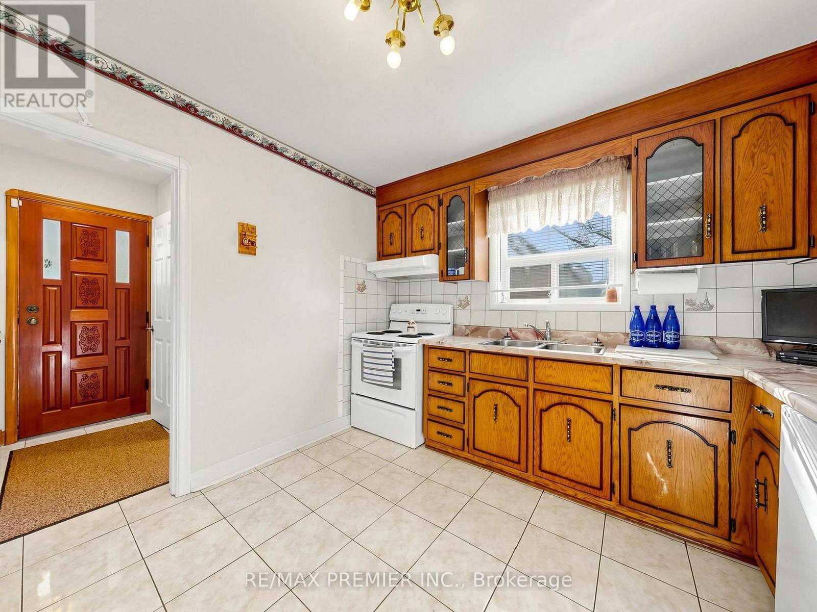 14 Shaneen Boulevard, Toronto, Ontario  M1R 1B7 - Photo 8 - E14097456