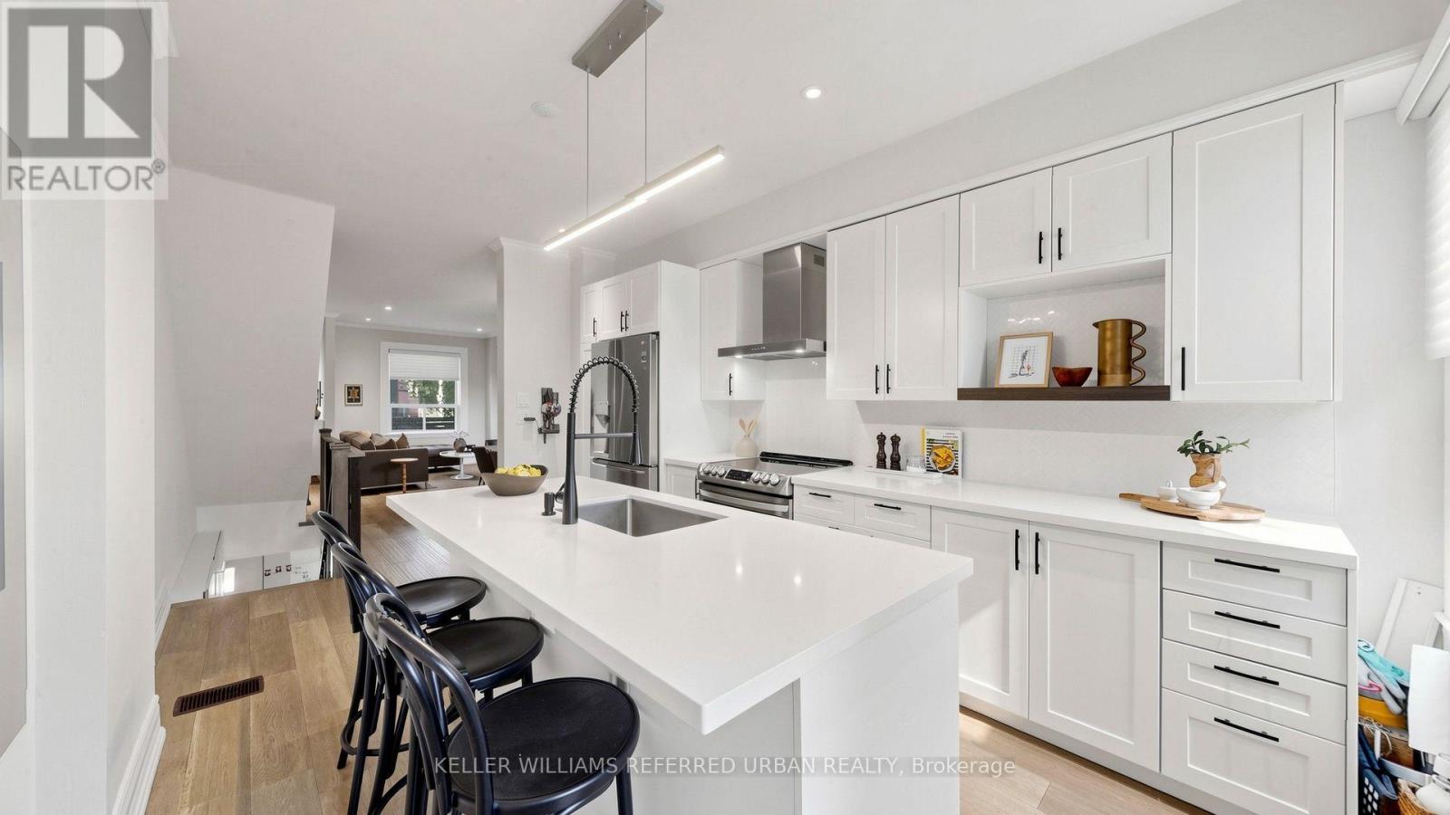 69 Coady Avenue, Toronto, Ontario  M4M 2Y9 - Photo 16 - E14097474