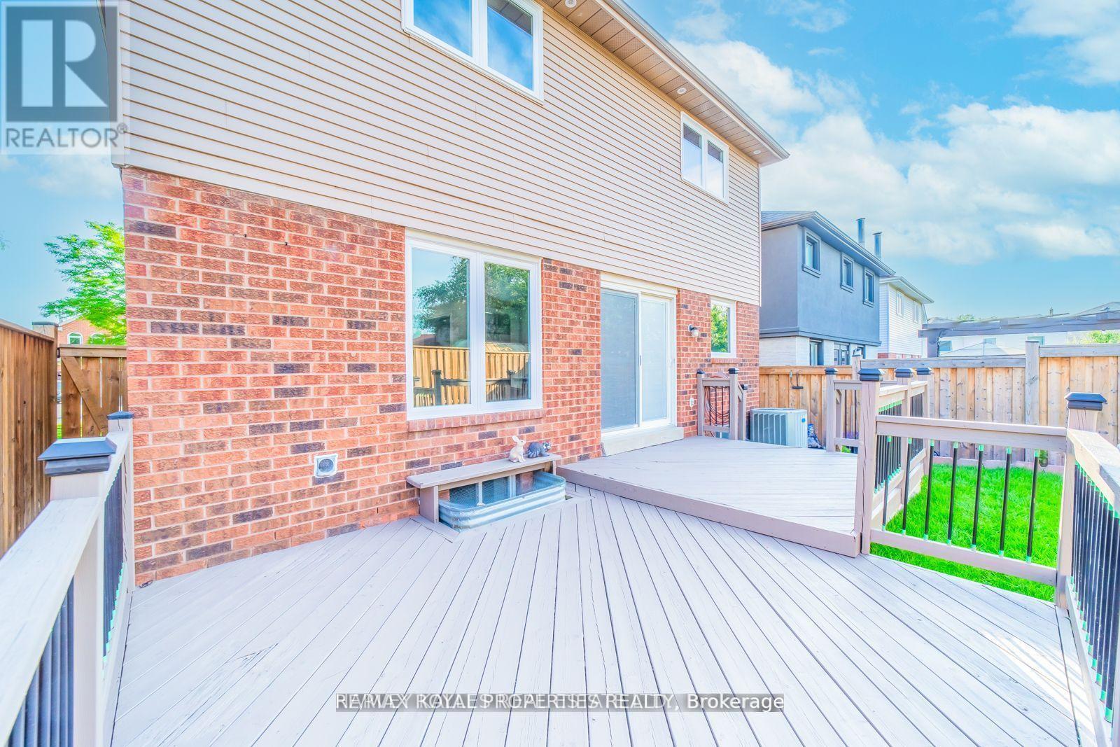 1639 Middleton Street S, Pickering, Ontario  L1X 2L5 - Photo 32 - E14097558
