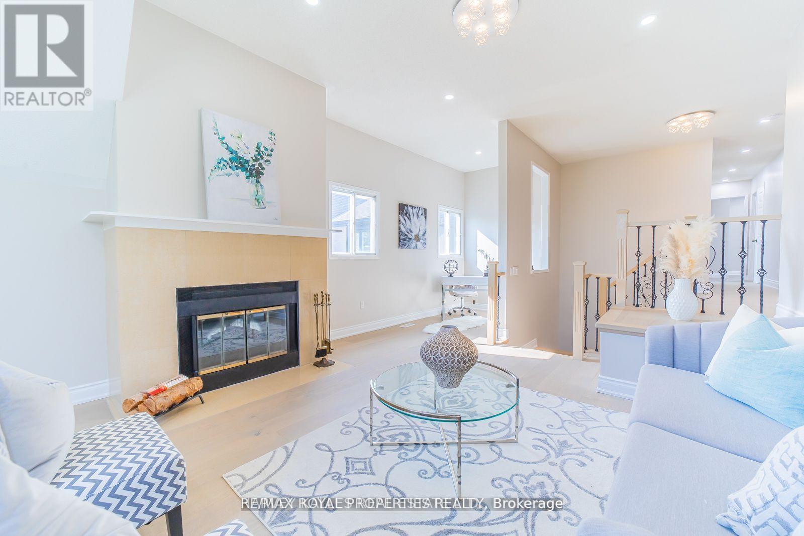 1639 Middleton Street S, Pickering, Ontario  L1X 2L5 - Photo 5 - E14097558