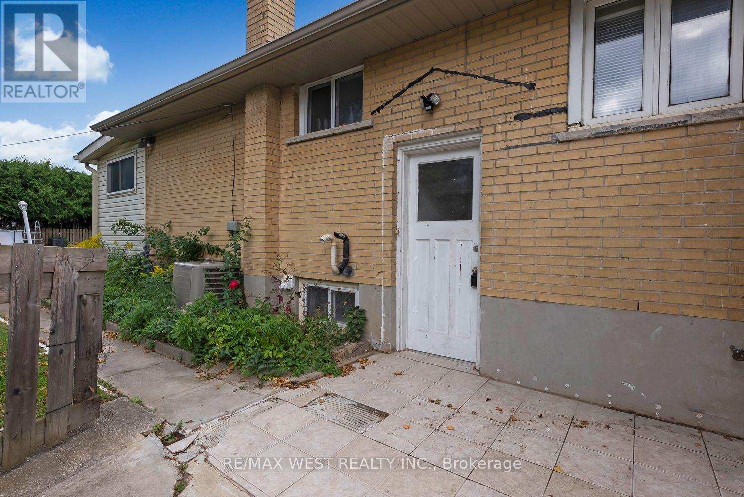Basement - 120 Bell Drive, Whitby (Lynde Creek), Ontario  L1N 2T2 - Photo 4 - E14097582