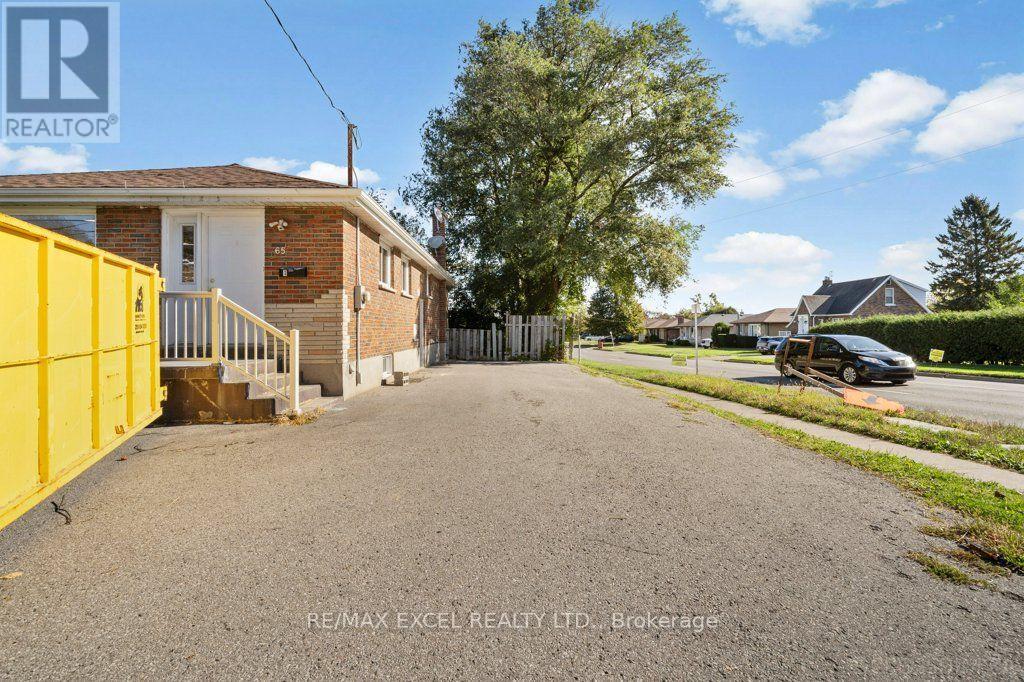 65 Wilson Road N, Oshawa, Ontario  L1G 6E1 - Photo 2 - E14097612