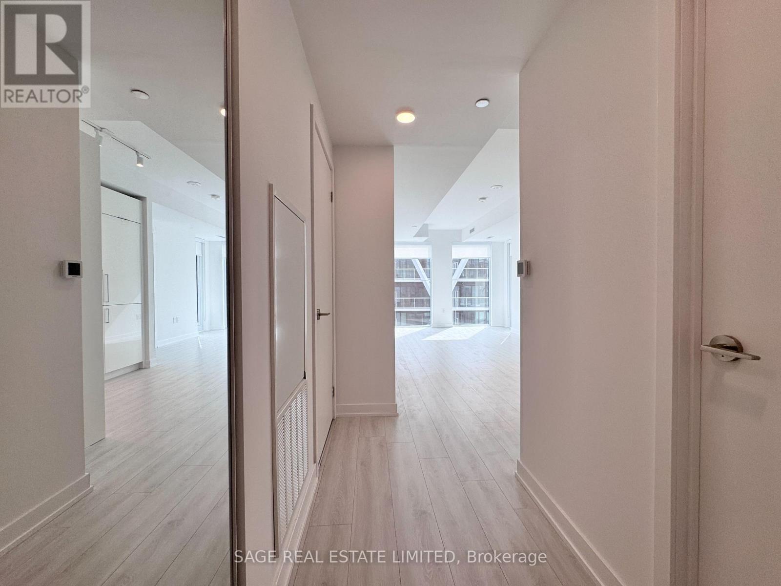 3505 - 238 Simcoe Street, Toronto, Ontario  M5T 0E2 - Photo 3 - C14097556