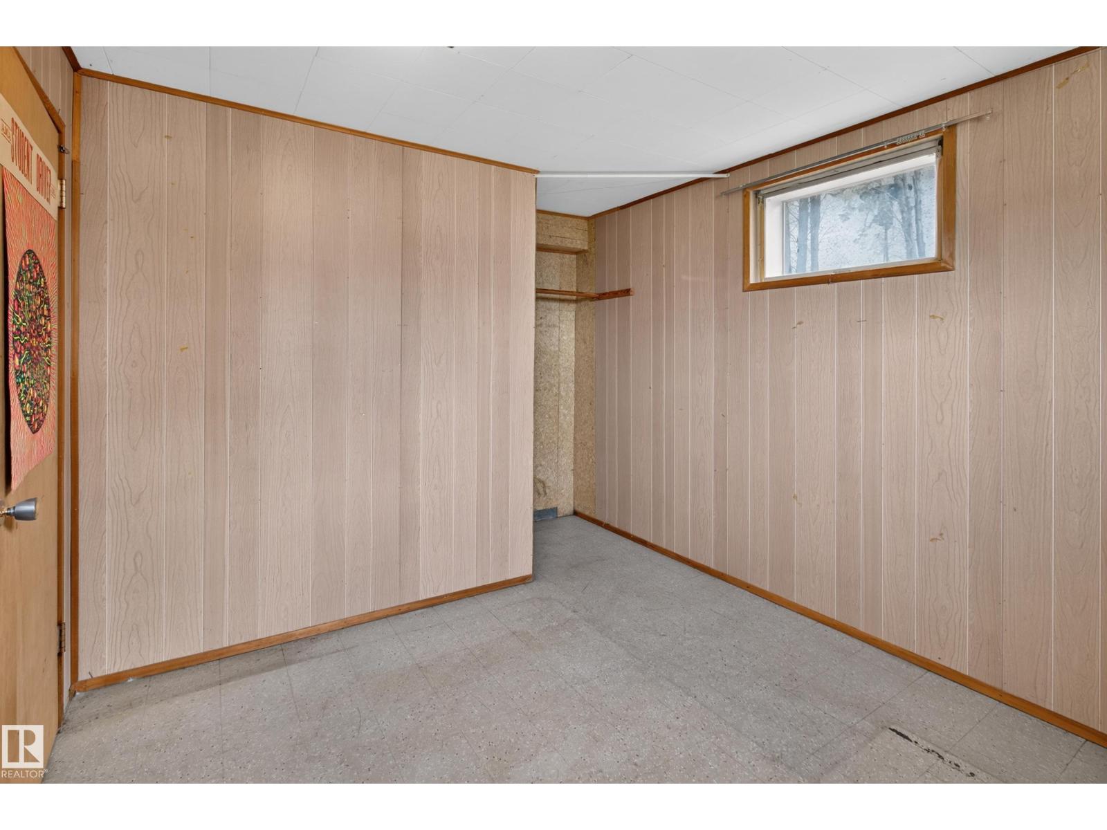 6321 104 AV NW