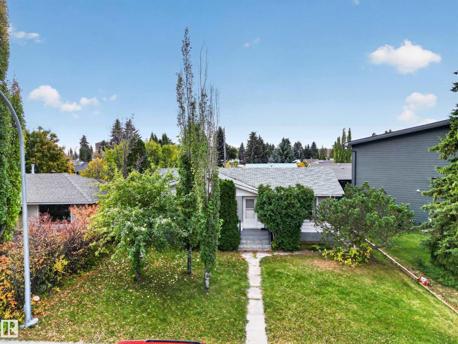 6321 104 AV NW