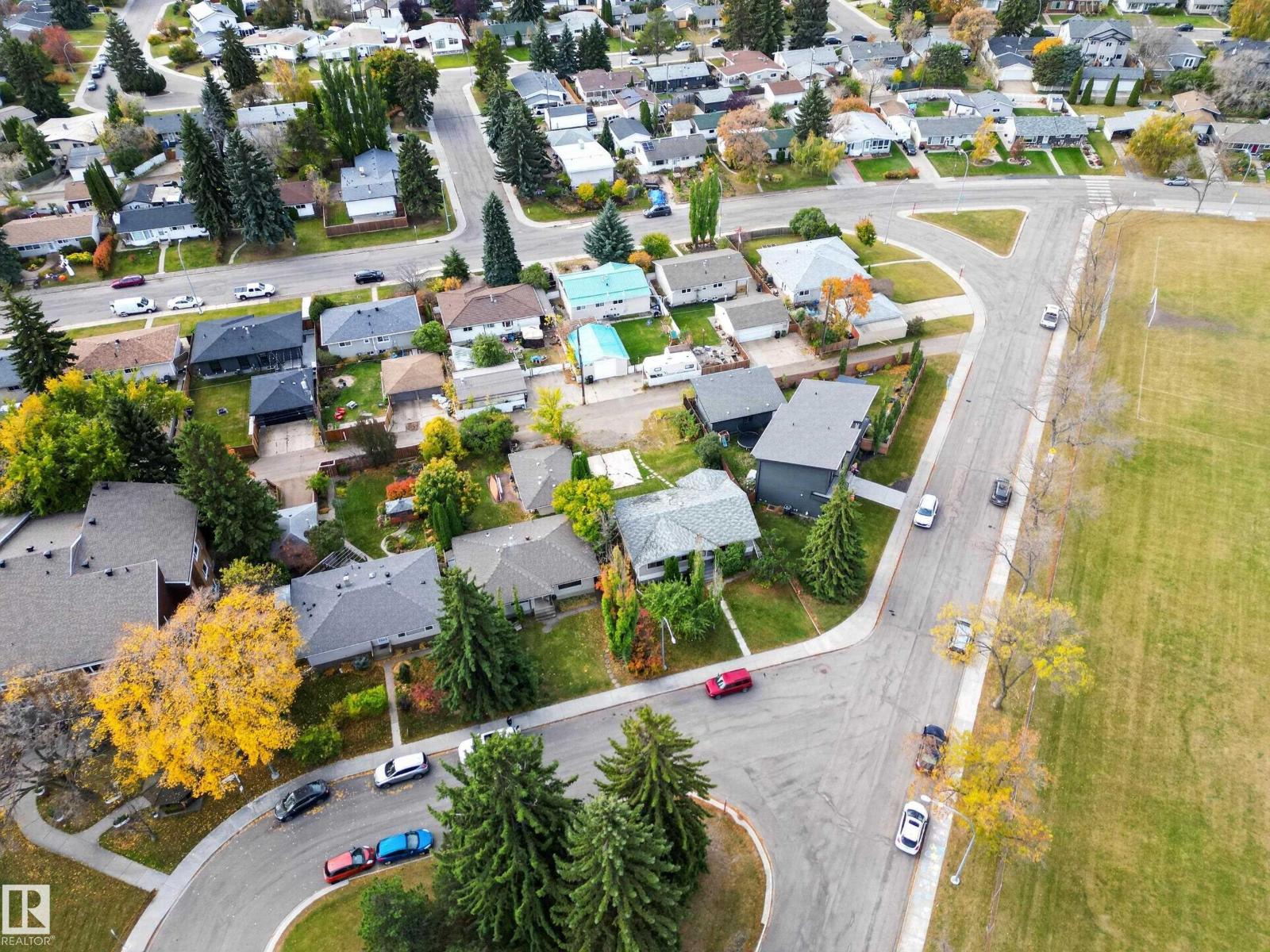 6321 104 AV NW