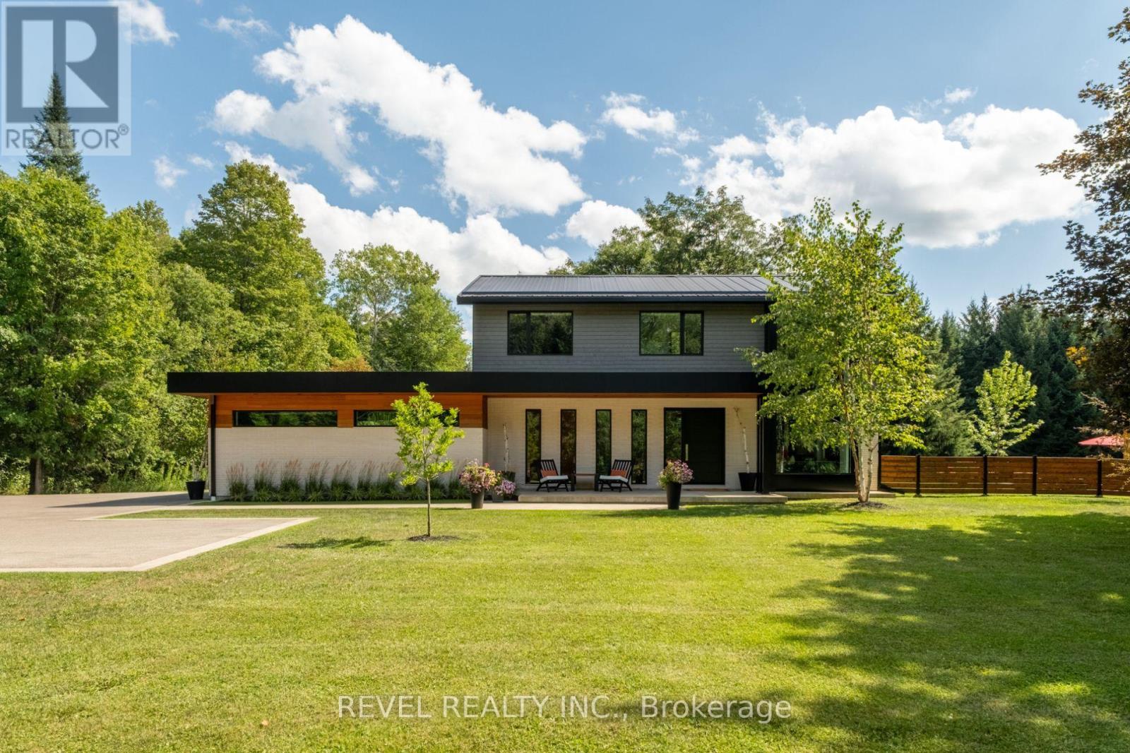 15 Caledon Mountain Drive, Caledon, Ontario  L7K 0G1 - Photo 2 - W13768664
