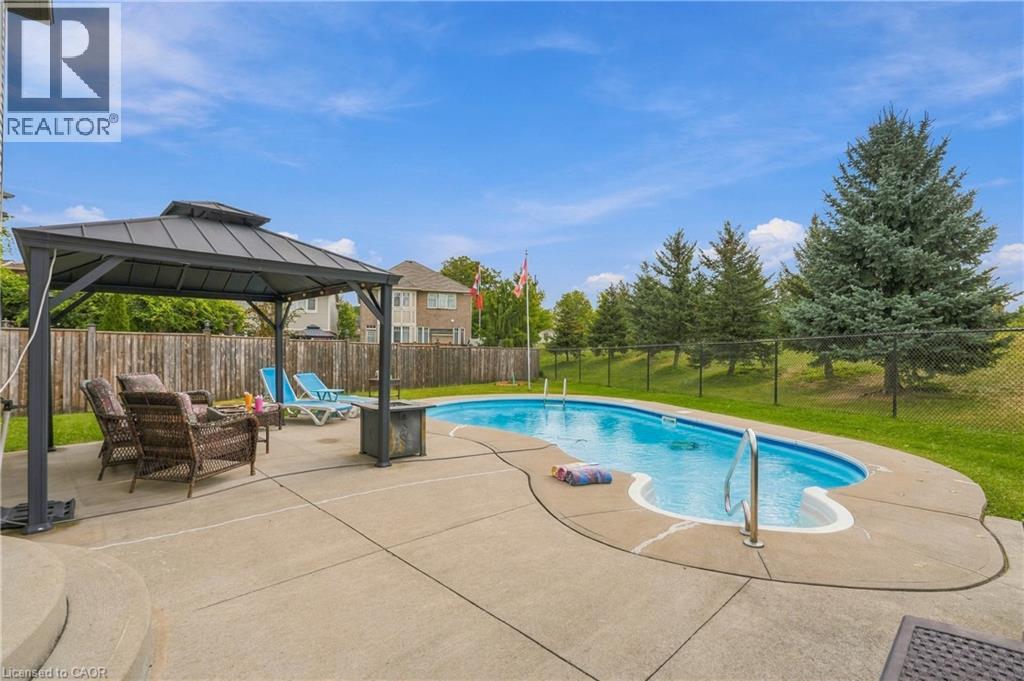 240 Emick Drive, Hamilton, Ontario  L9K 0E1 - Photo 34 - 40867148