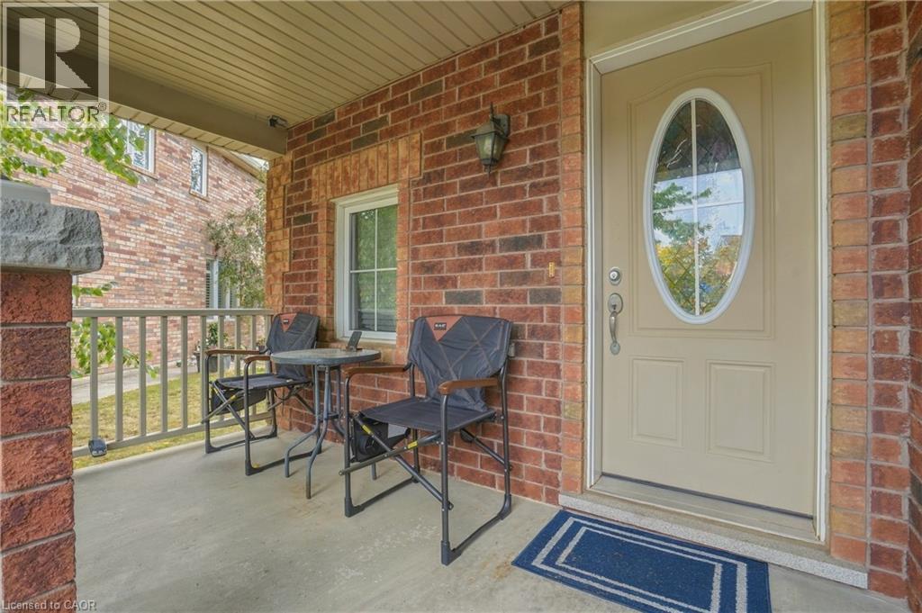 240 Emick Drive, Hamilton, Ontario  L9K 0E1 - Photo 6 - 40867148