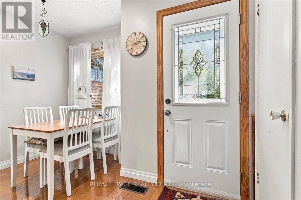 3581 Ash Row Crescent, Mississauga, Ontario  L5L 1K3 - Photo 5 - W14097452