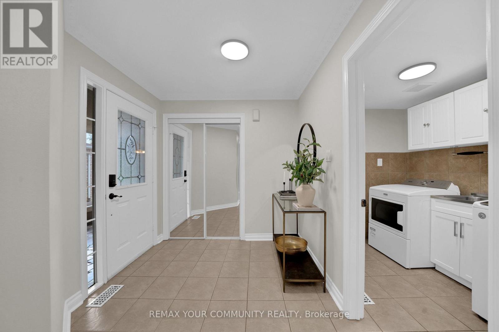 118 Waterbury Street, Caledon (Bolton East), Ontario  L7E 2G1 - Photo 6 - W14097526