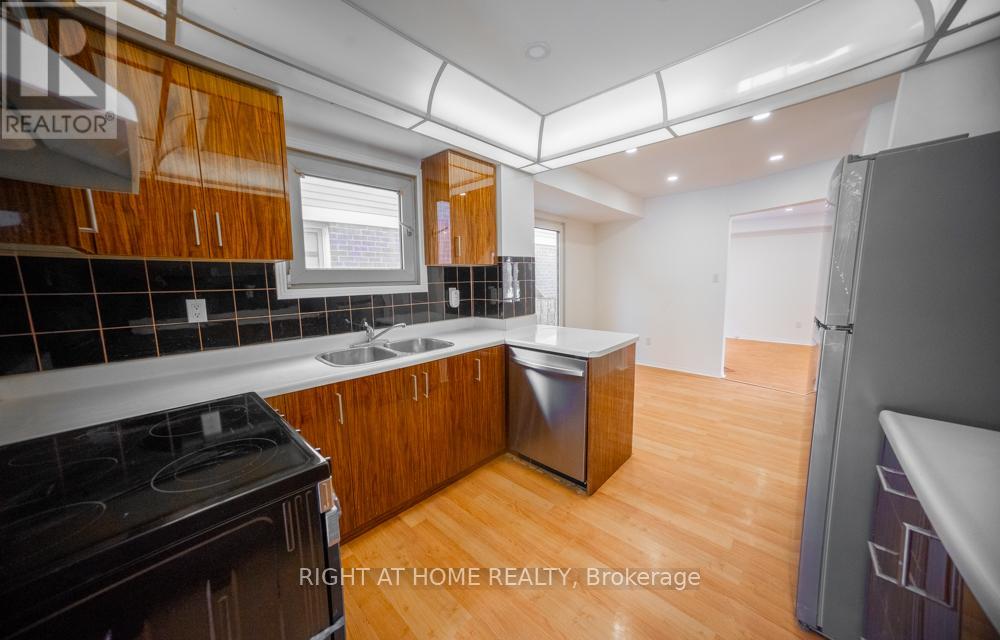 3932 Rushton Crescent, Mississauga, Ontario  L5L 4H8 - Photo 8 - W14097594