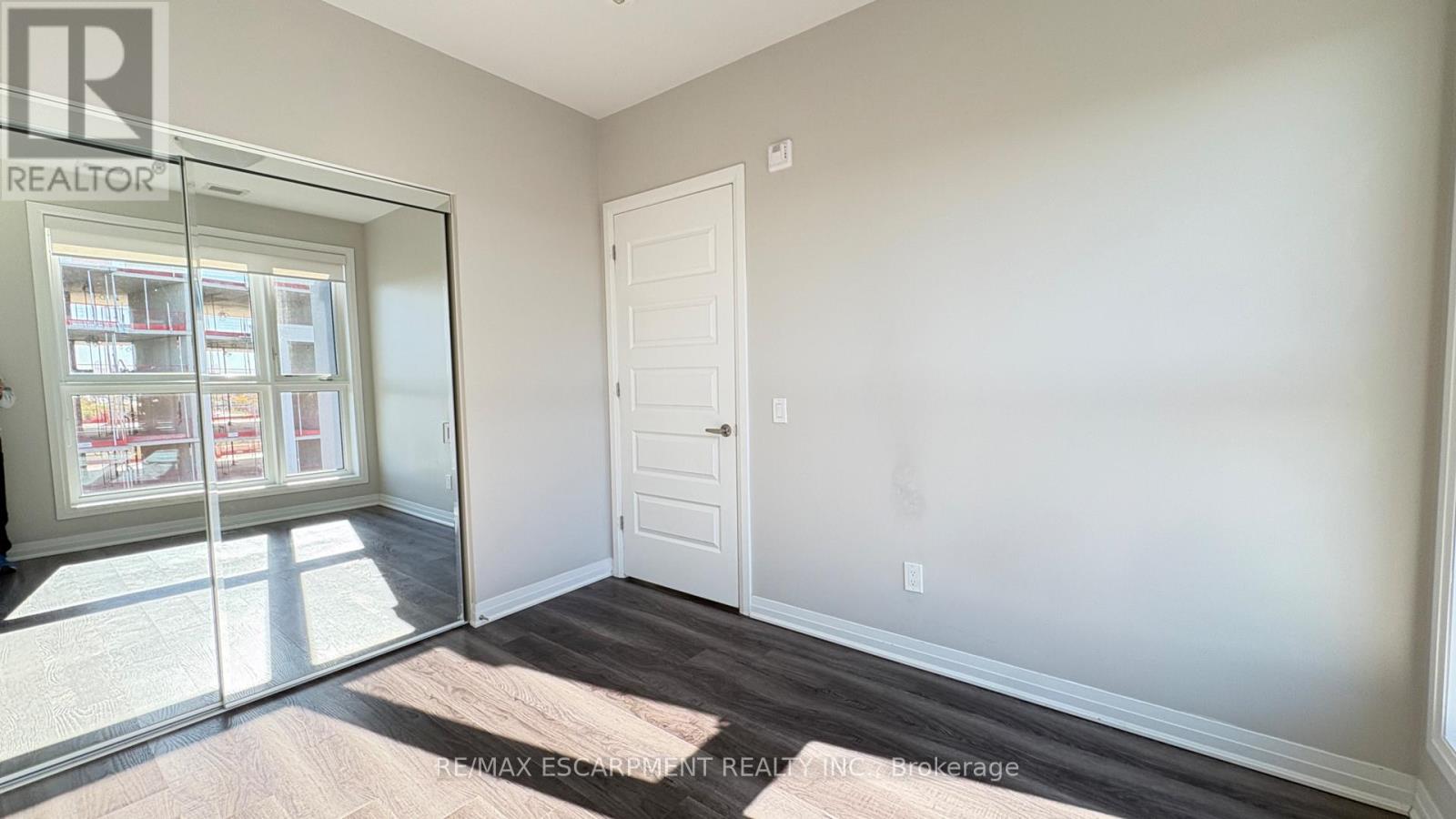 507 - 95 Dundas Street W, Oakville, Ontario  L6M 5N4 - Photo 12 - W14097628