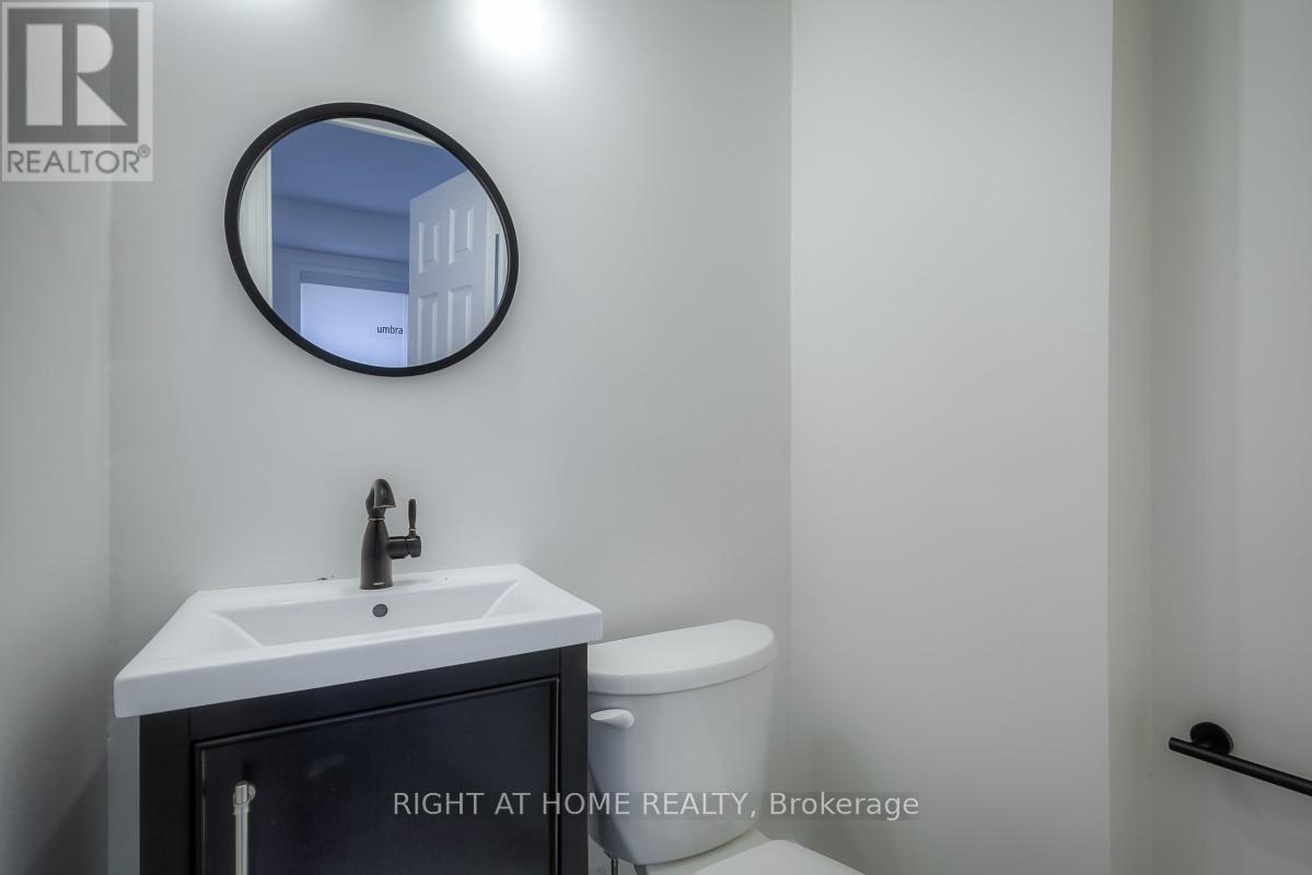 7401 Village Walk, Mississauga (Meadowvale Village), Ontario  L5W 1X6 - Photo 16 - W14097658
