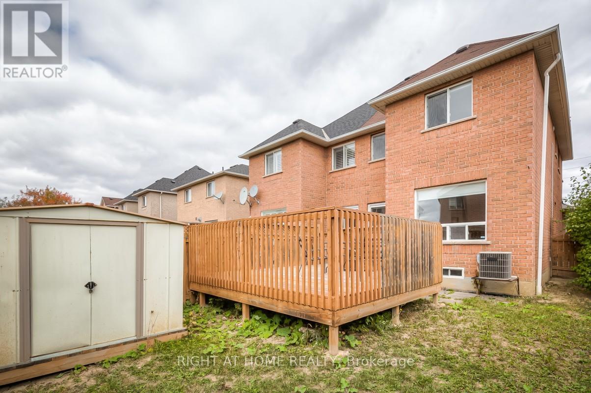 7401 Village Walk, Mississauga (Meadowvale Village), Ontario  L5W 1X6 - Photo 35 - W14097658