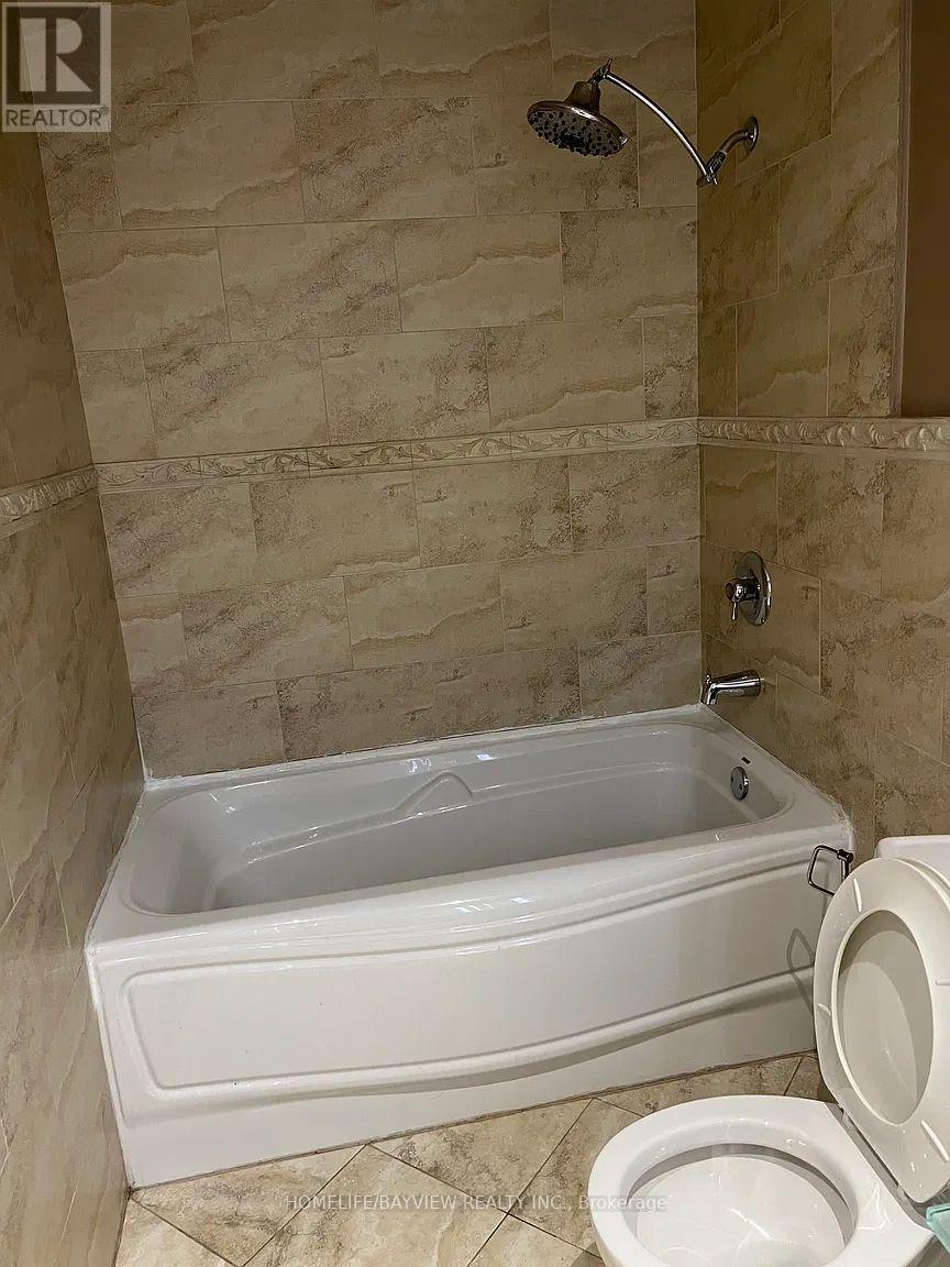 190 Campbell (Main Floor) Avenue, Toronto (Dovercourt-Wallace Emerson-Junction), Ontario  M6P 3V4 - Photo 6 - W14097694
